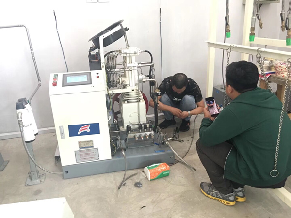 موقع العميل القيام بالخدمة و traiing (2)